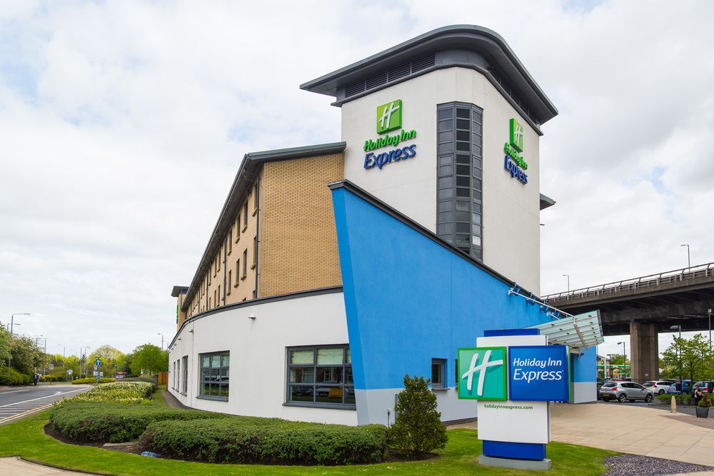 Holiday Inn Express - Glasgow Airport image 1
